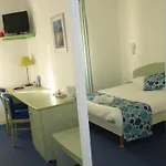 מלון Les Balcons Du Velay 3*