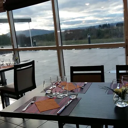 Отель Les Balcons Du Velay Monistrol-sur-Loire