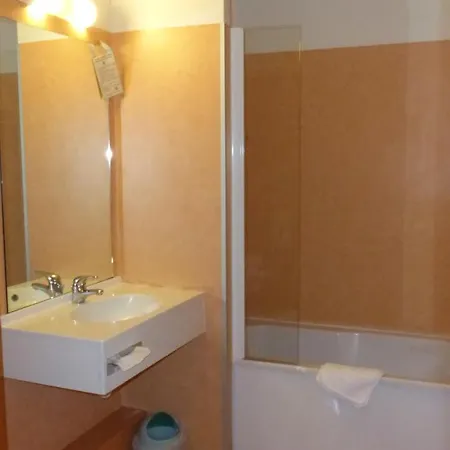 Les Balcons Du Velay Hotel 3*