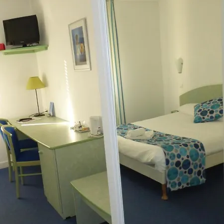 Hotel Les Balcons Du Velay 3*