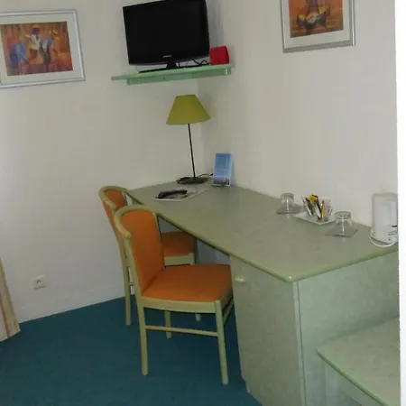 Les Balcons Du Velay Hotel 3*