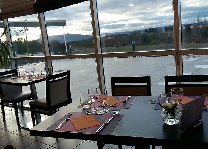 Отель Les Balcons Du Velay Monistrol-sur-Loire