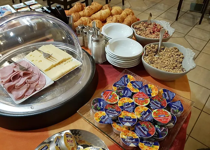 Отель Les Balcons Du Velay Monistrol-sur-Loire