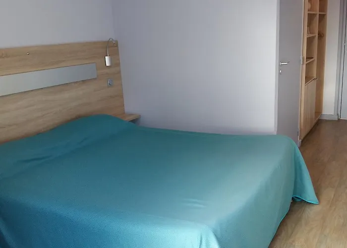 Отель Les Balcons Du Velay Monistrol-sur-Loire