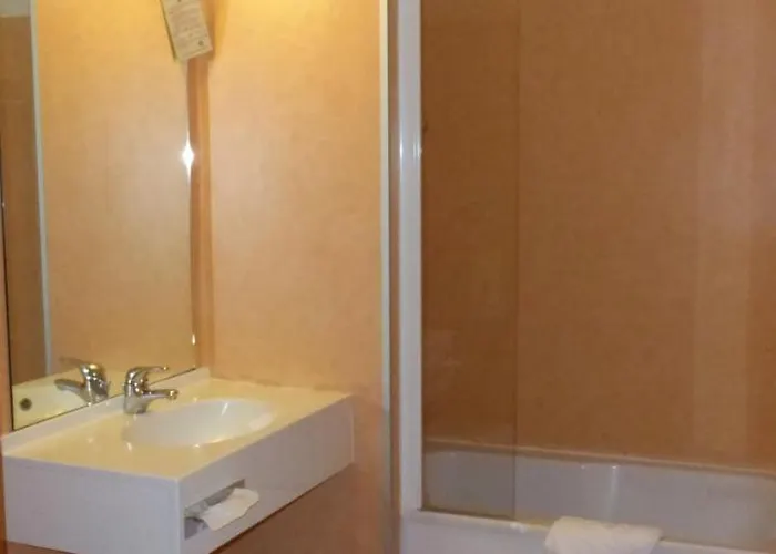 Les Balcons Du Velay Отель 3*